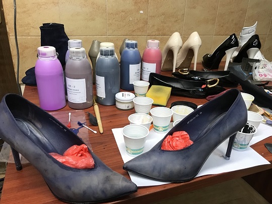 как выбрать мастерскую для покраски обуви