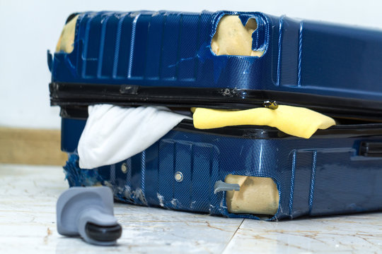 Причины поломки чемодана