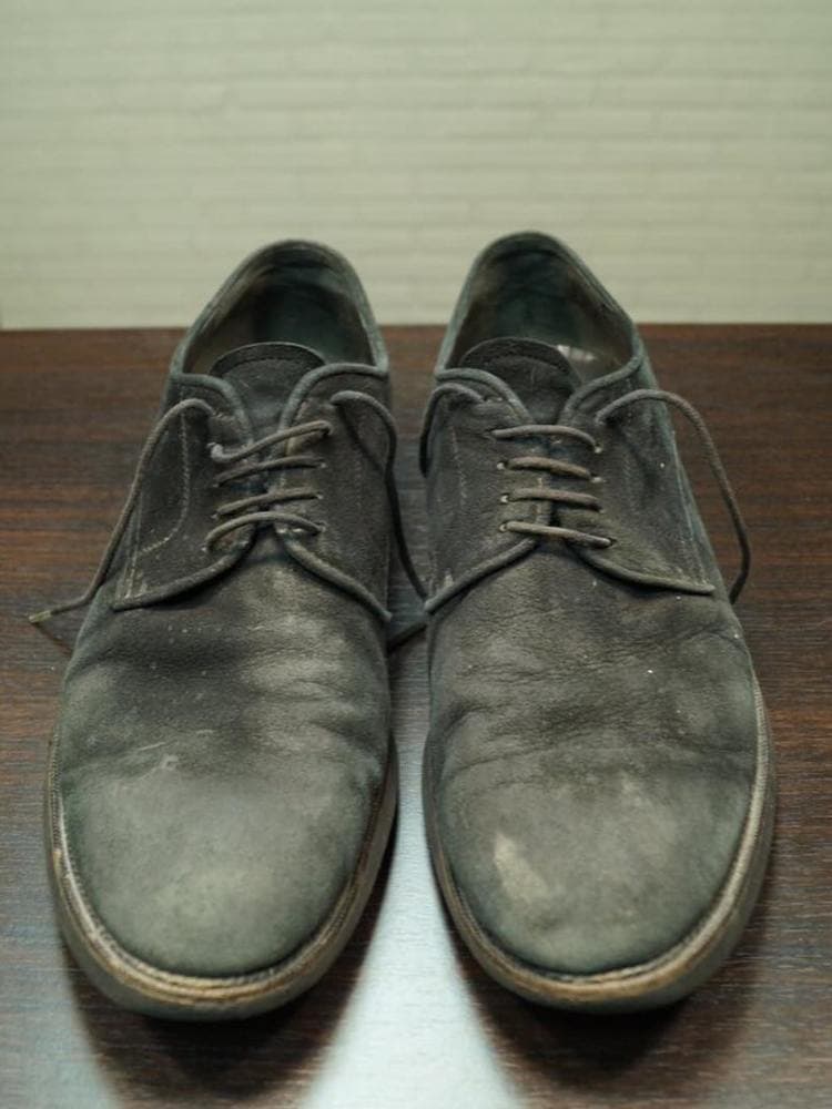 Чистка восстановлением цвета замшевых ботинок