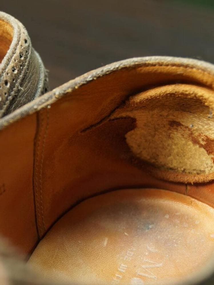 Замена кожаного задника на ботинке